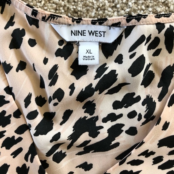 Nine West V-Neck Tank - Picture 3 of 3